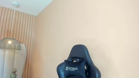 Snapshot of noa_moon chatting on 07/08/26, 12:15 Noa online show from 07/08/26, 12:15
