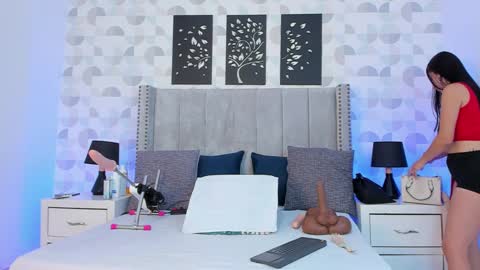 NATHALIA MORENO online show from 09/12/25, 12:38