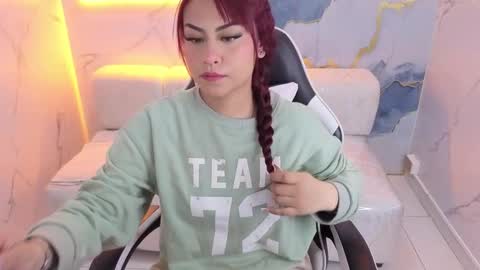 Noa  online show from 11/25/25, 12:27