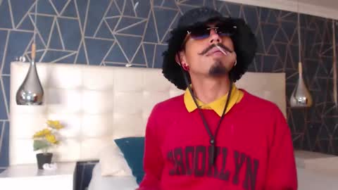 Snapshot of noaahtylor chatting on 02/15/26, 07:10 Noah online show from 02/15/26, 07:10