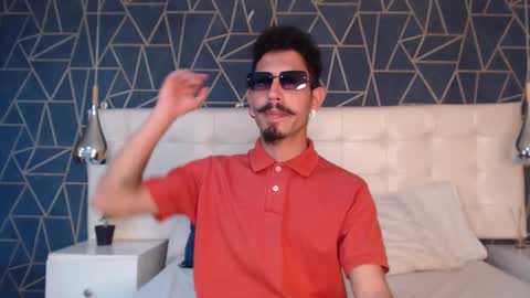 Snapshot of noaahtylor chatting on 02/16/26, 08:05 Noah online show from 02/16/26, 08:05