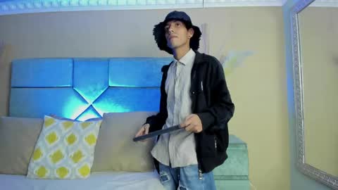 Noah online show from 05/10/26, 03:44