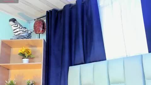 Noah  online show from 10/27/25, 03:21