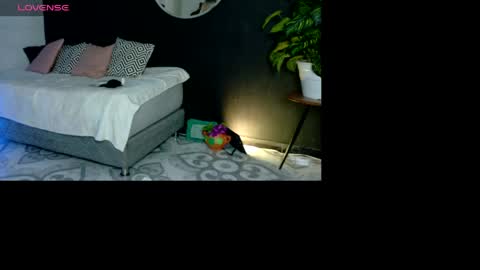 Noah  online show from 04/18/26, 03:21