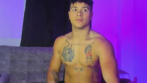 noah_223 online show from 11/23/25, 12:54