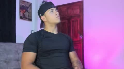 noah_223 online show from 04/23/26, 06:03