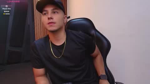 Noah online show from 04/19/26, 01:32