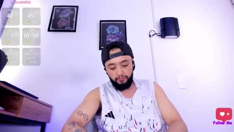 noah_devil_ online show from 11/05/25, 02:22