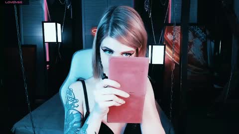 Snapshot of noah_elmer chatting on 02/08/25, 08:32 REAL name LiaDM are always open online show from 02/08/25, 08:32