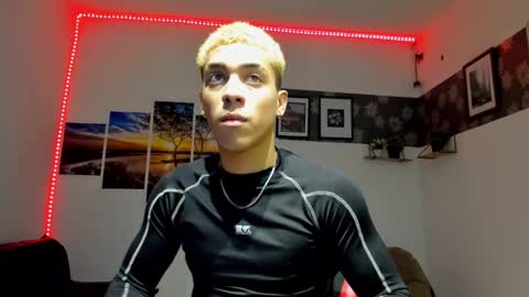 noah_flynn1 online show from 10/09/25, 05:38