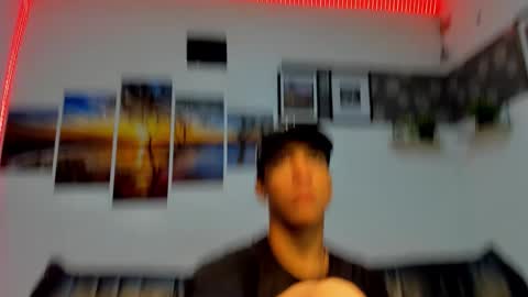 noah_flynn1 online show from 02/11/26, 12:43