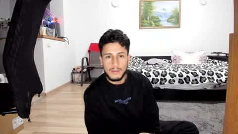 Snapshot of noah_happy07 chatting on 12/18/24, 06:25 Noah online show from 12/18/24, 06:25