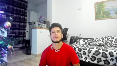 Snapshot of noah_happy07 chatting on 12/23/24, 05:17 Noah online show from 12/23/24, 05:17