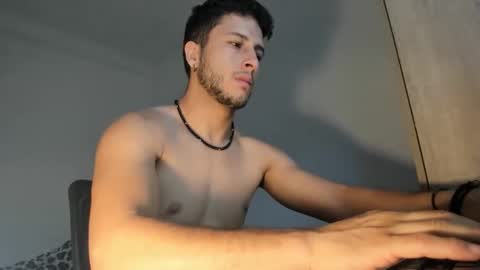 Snapshot of noah_happy07 chatting on 09/16/25, 04:13 Noah online show from 09/16/25, 04:13