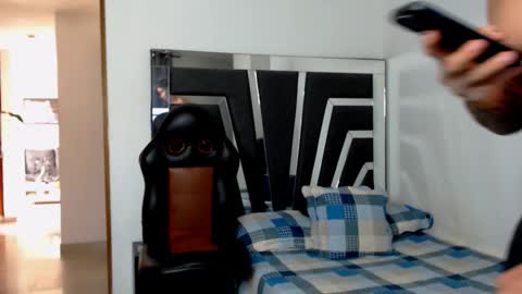 Noah Harris01 online show from 11/20/25, 02:28