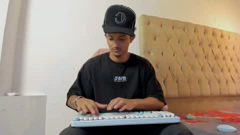 noah_jacksxn online show from 06/20/26, 08:06