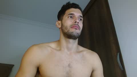 Snapshot of noah_jhonsonn chatting on 01/18/25, 11:54 Noah online show from 01/18/25, 11:54