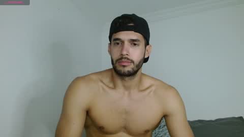 Snapshot of noah_jhonsonn chatting on 01/30/25, 10:40 Noah online show from 01/30/25, 10:40