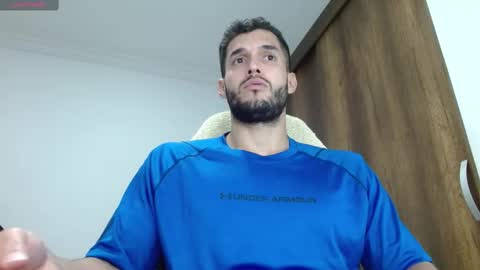 Snapshot of noah_jhonsonn chatting on 02/27/25, 10:42 Noah online show from 02/27/25, 10:42