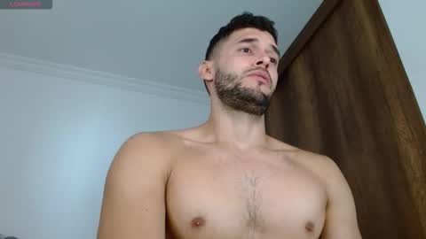 Snapshot of noah_jhonsonn chatting on 10/14/25, 03:24 Noah online show from 10/14/25, 03:24