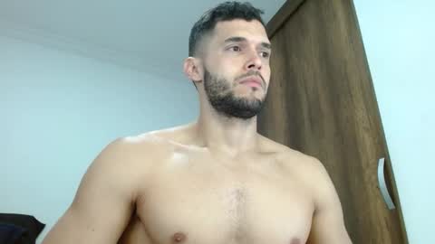 Snapshot of noah_jhonsonn chatting on 11/27/25, 10:50 Noah online show from 11/27/25, 10:50