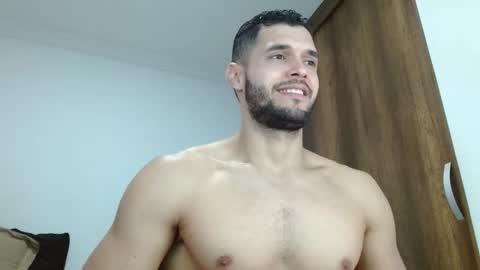 Snapshot of noah_jhonsonn chatting on 11/29/25, 11:02 Noah online show from 11/29/25, 11:02