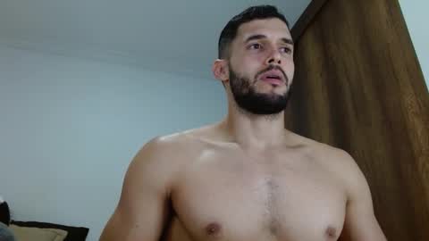 Snapshot of noah_jhonsonn chatting on 12/13/25, 10:59 Noah online show from 12/13/25, 10:59