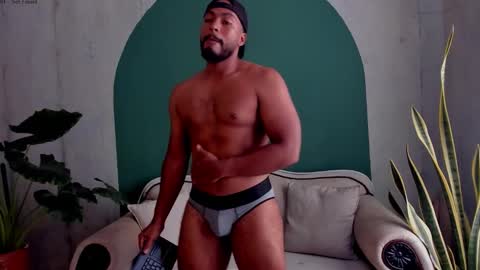 Noah online show from 11/11/25, 03:56