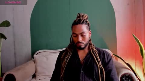 Snapshot of noah_jones__ chatting on 03/05/26, 06:59 Noah online show from 03/05/26, 06:59