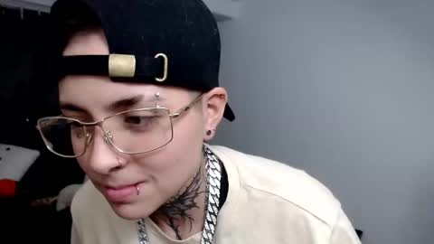 noah hehim    online show from 12/06/24, 02:13