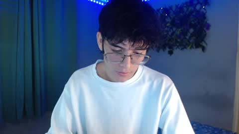 Snapshot of noah_millerx_ chatting on 04/15/26, 05:14 noah online show from 04/15/26, 05:14