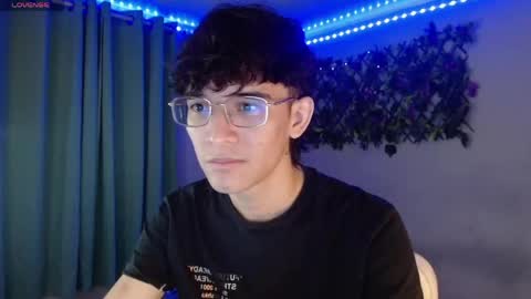 Snapshot of noah_millerx_ chatting on 04/18/26, 04:16 noah online show from 04/18/26, 04:16