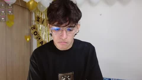 Snapshot of noah_millerx_ chatting on 05/23/26, 03:45 noah online show from 05/23/26, 03:45