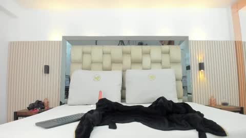  NOAH  online show from 12/04/25, 11:19