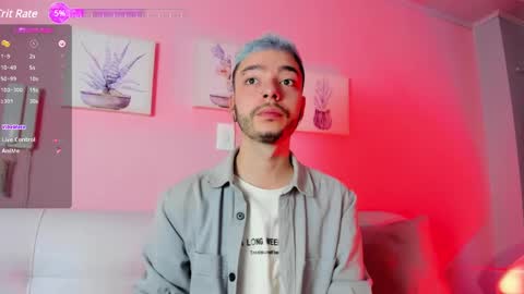 Snapshot of noah_ricci_ chatting on 03/04/25, 12:12 online show from 03/04/25, 12:12