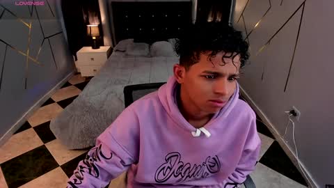 noah_smith04 online show from 01/24/25, 12:41