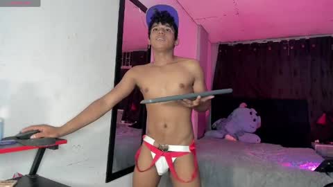 noah_smith04 online show from 04/11/26, 07:45