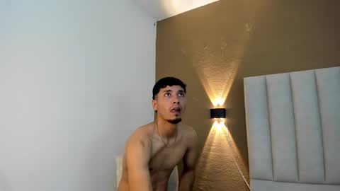 Snapshot of noah_smith05 chatting on 02/11/26, 12:15 noah online show from 02/11/26, 12:15