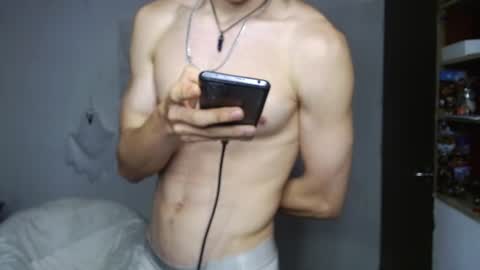 Snapshot of noah_sokolov_ chatting on 07/28/26, 03:21 Kervs online show from 07/28/26, 03:21