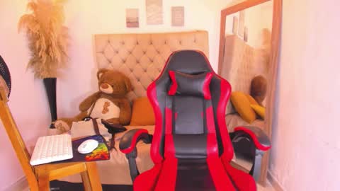 N O AH - S T H O  N E online show from 02/14/26, 04:42