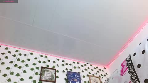 Snapshot of noah_tyler_ chatting on 02/20/25, 08:14 noah tyler online show from 02/20/25, 08:14