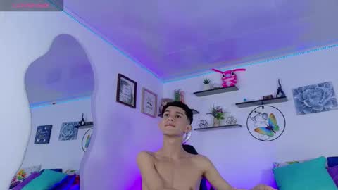 Snapshot of noah_tyler_ chatting on 09/20/25, 08:10 noah tyler online show from 09/20/25, 08:10