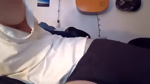 Snapshot of noah_wesley chatting on 12/04/24, 12:14 Noah Wesley online show from 12/04/24, 12:14