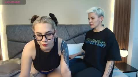 Noah And Gaia online show from 04/18/26, 07:58