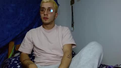 Snapshot of noahcam1 chatting on 02/18/26, 03:35 Noah online show from 02/18/26, 03:35