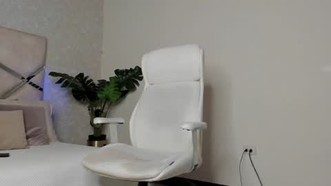 Noah online show from 01/20/25, 11:45