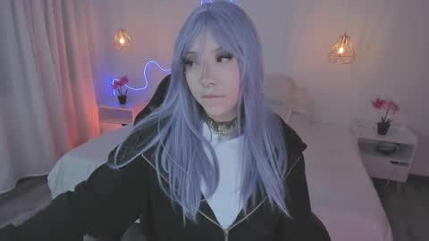 Snapshot of noahcryptic chatting on 11/18/25, 05:01 Noah online show from 11/18/25, 05:01