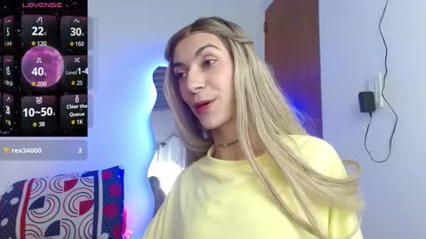 Noah fox online show from 09/29/25, 03:39