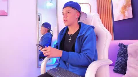 Noah online show from 07/08/26, 03:33
