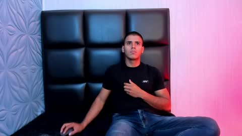 noahking18 online show from 04/23/26, 03:19